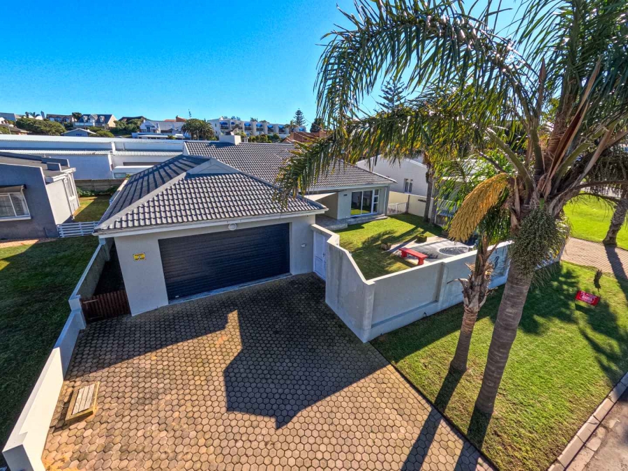 3 Bedroom Property for Sale in Stilbaai Wes Western Cape
